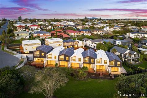 Lot 1/98 & 100 Walker Road, Point Chevalier, NZ 1025 .